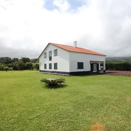 Holiday home Casa A Beira-mar Ponta Delgada (Sao Miguel)